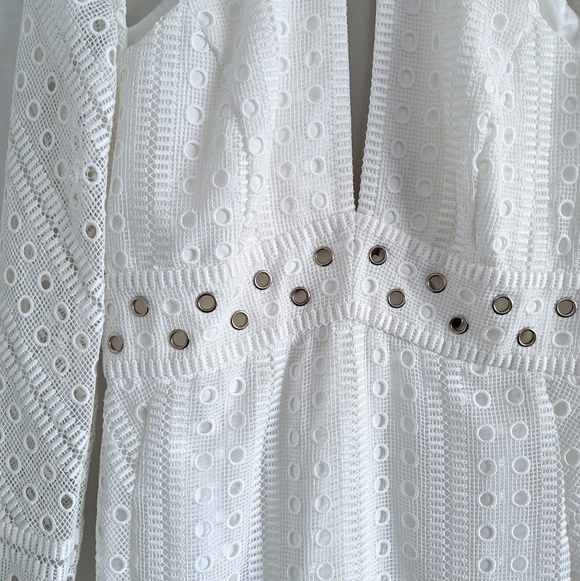 Bardot White Grommet Dress Size 10 Large - Picture 5 of 8